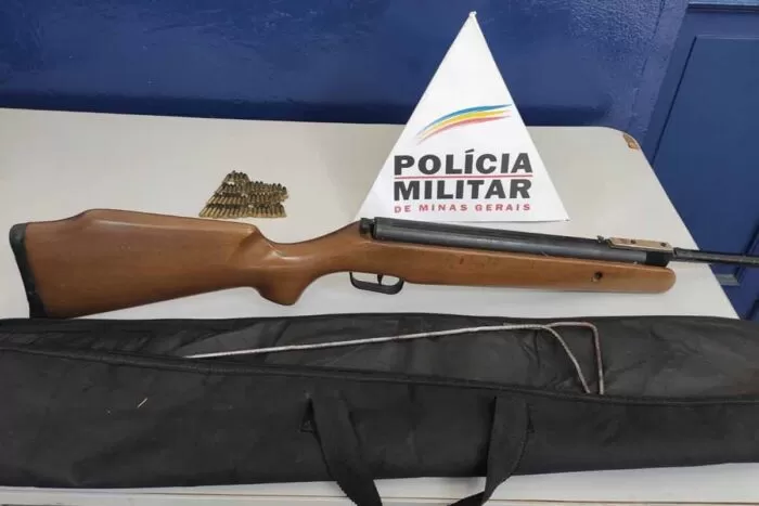 Homem acompanhado de menor é preso com espingarda 1 POLICIA Porte ilegal Divulgacao PM