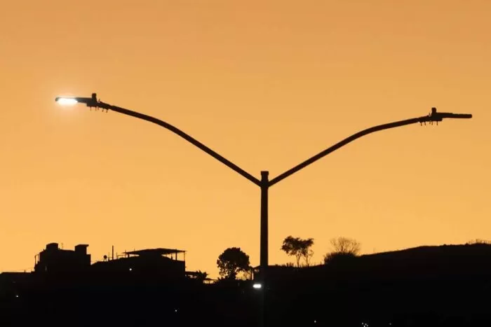 Luz de poste apagada gera insegurança no Francisco Bernardino 1 VU Felipe Couri