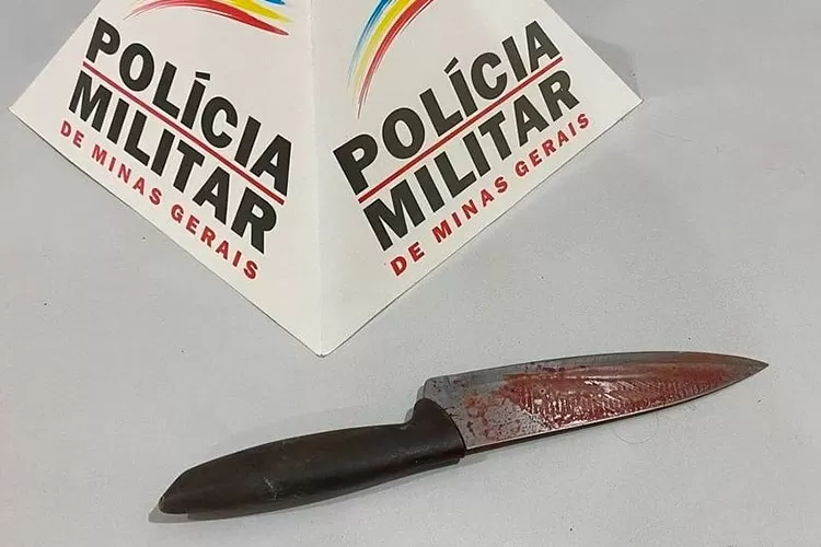 Jovem de 26 anos é morto com oito facadas em Muriaé no sábado 1 morte facadas muriae foto pm