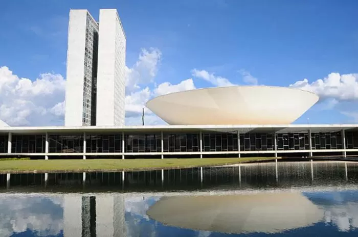 Projeto que aumenta pena para crime contra profissionais de saúde é aprovado e vai ao Senado 1 Câmara dos Deputados profissionais de saúde