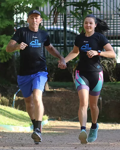 Casal supera doenças e fortalece a união com a corrida 2 casal qual seu corre3 by couri