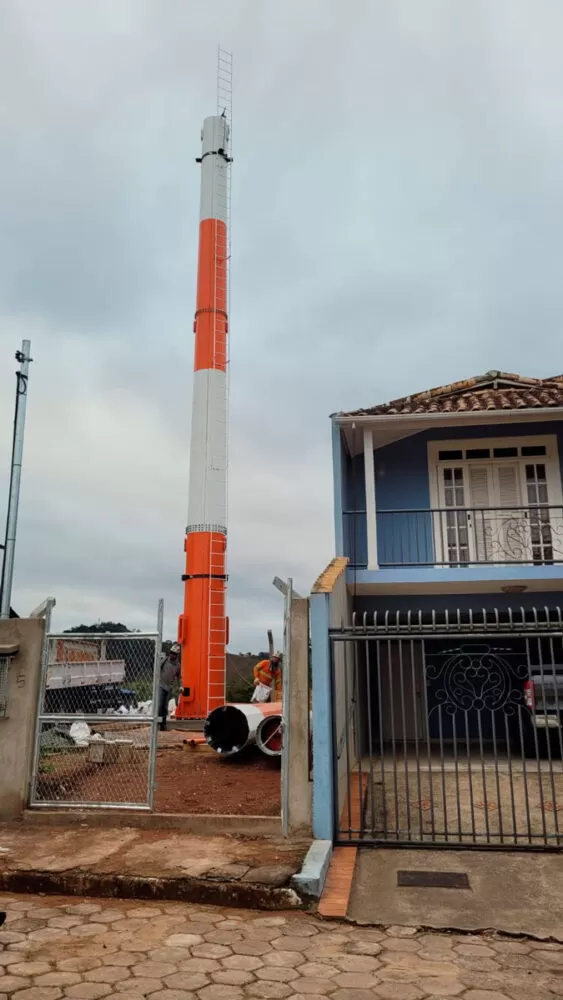 Empresa consegue autorização e instala antena no Quintas das Avenidas 1 antena