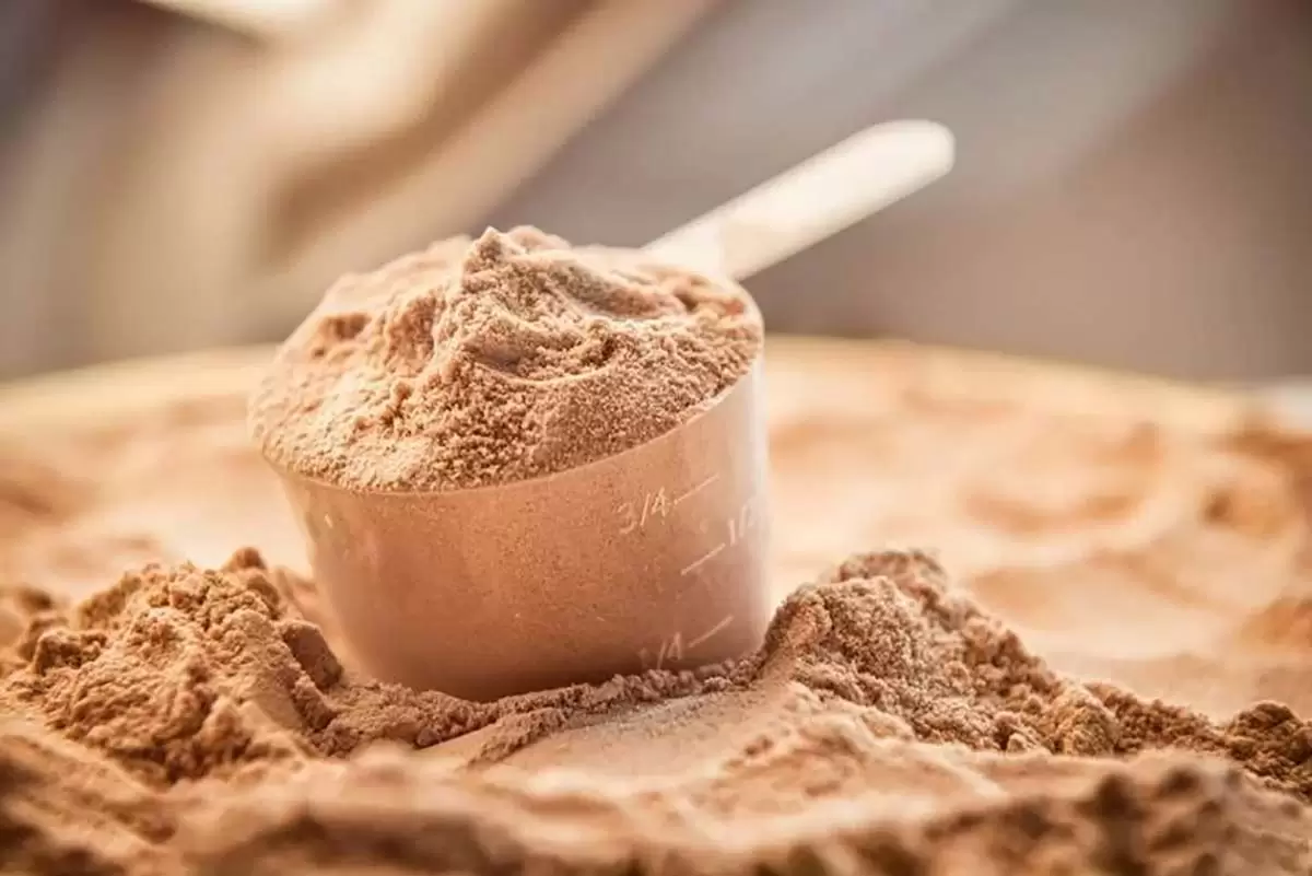 ABC dos suplementos esportivos: quais existem e quais devo usar no treino? 1 suplementos whey protein foto iStock