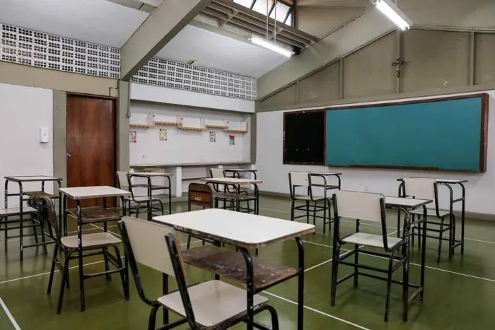 Servidores estaduais da Educação paralisam atividades nesta sexta 1 Servidores estaduais da Educação paralisam atividades nesta sexta
