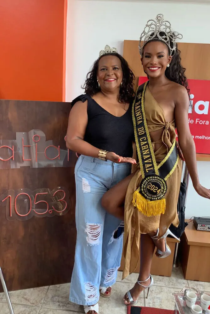 Perfil: Quem é Júlia Costa, a Rainha do Carnaval 2024 2 JuliaCostaemae Arquivopessoal1