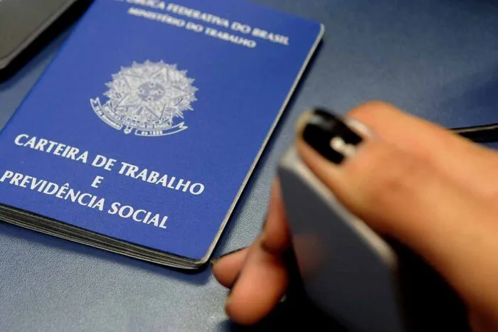 Conheça as 25 profissões em alta no Brasil para 2025 1 carteira de trabalho Tony Winston Agencia Brasilia