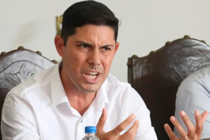 Aymorés anuncia técnico que teve passagem relâmpago pelo Tupi 1 Igor Guerra é o novo técnico do Aymorés