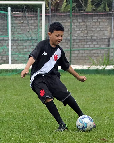 Juiz-forano de 9 anos muda para o Rio de Janeiro para jogar pelo Vasco 2 samuel vasco2 by leo costa editada