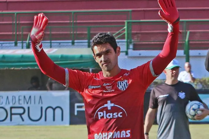 Tupi repatria goleiro Vilar, campeão mineiro do interior: "Clube que gosto muito" 1 Ricardo Vilar Tupi Felipe Couri