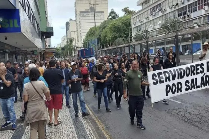 Servidores municipais fazem nova assembleia nesta terça 1 greve