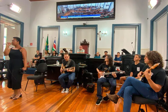 Câmara Mirim faz sessão de abertura em Juiz de Fora 1 Apresentacao da Banda do CAVE na Camara Mirim editada