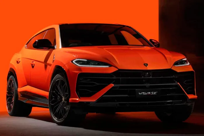 Lamborghini lança versão híbrida recarregável em tomadas do SUV Urus 1 lamborghini urus by divulgacao editada