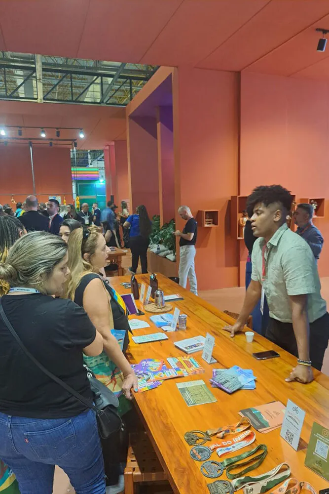 JF é considerada como melhor destino turístico LGBT+ do Brasil 2 membros da Setur na feira PJF