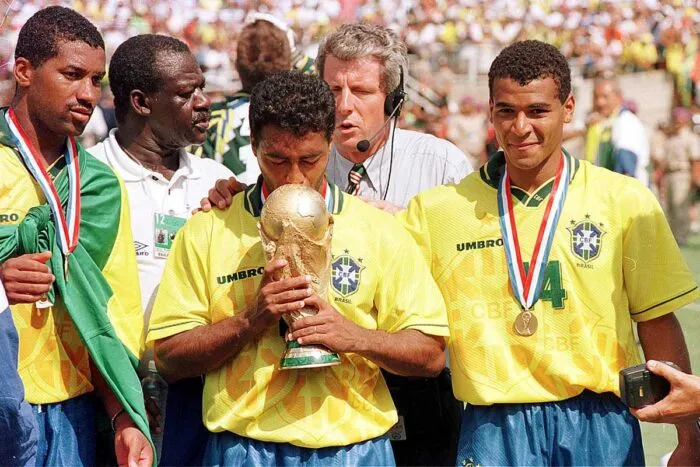 30 anos do Tetra: juiz-foranos relembram clima da Copa e relação da torcida com a Seleção 1 tetra romario by agencia estado editada