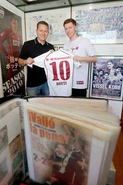 'Meu pai é nota 11': ex-companheiro de Romário no Vasco, Raphael Botti aproveita JF com o filho 2 Raphael Botti 3. Foto Felipe Couri