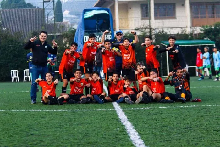 Equipe juiz-forana disputa maior torneio de base de Minas Gerais 1 Amigos do Fut.jpg. Foto Divulgacao