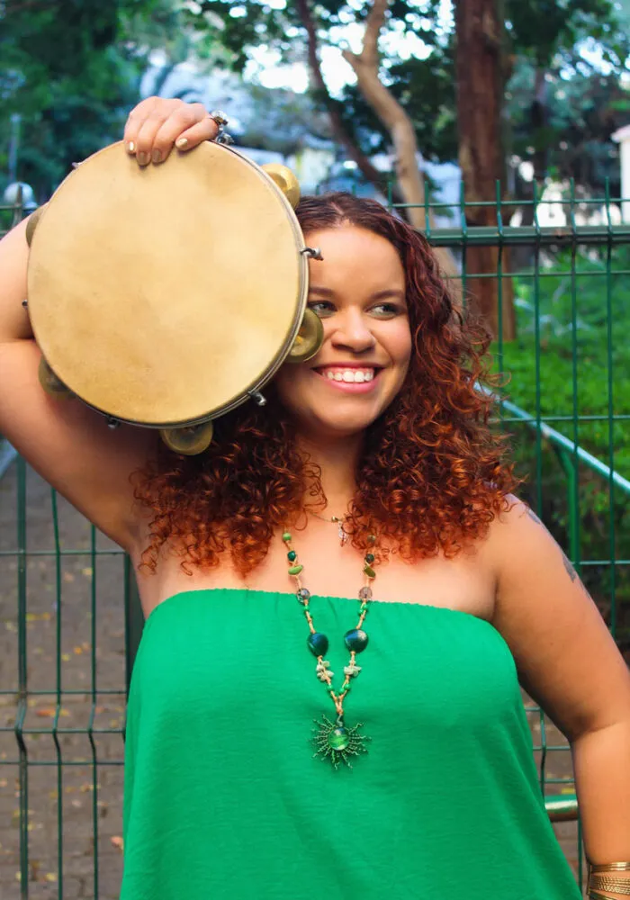 Conheça Camila Brasil: cantando samba ‘com coragem e respeito’ por Juiz de Fora 1 camila brasil
