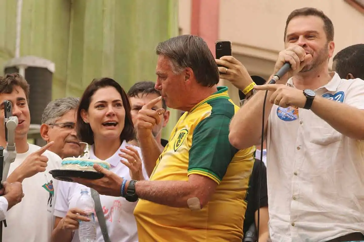 Retrospectiva 2024: fatos e fotos marcantes do ano 4 RETRO24 VISITA JAIR BOLSONARO FELIPE COURI