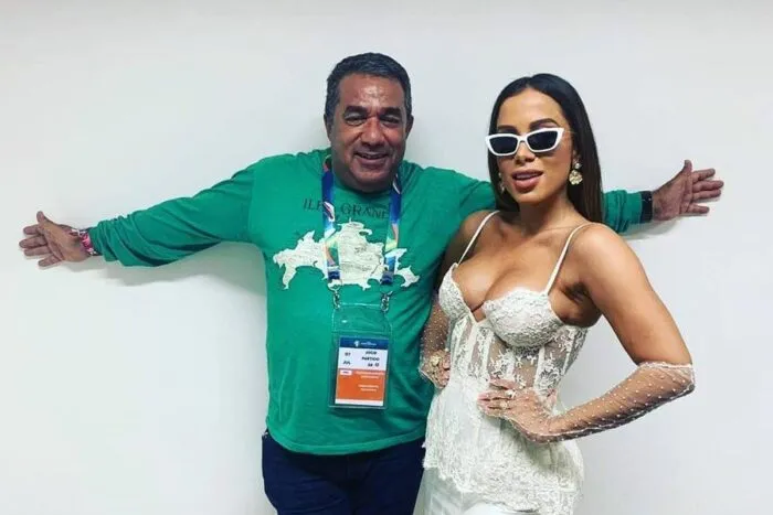 BBB 25: Conheça pai de Anitta, que participa do show da artista nesta quarta 1 BBB 25: Conheça 'Painitto', que se apresenta com a filha Anitta nesta quarta