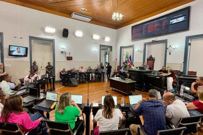Câmara realiza primeira sessão ordinária de 2025 com novos vereadores 1 reuniao ordinaria camara felipe couri
