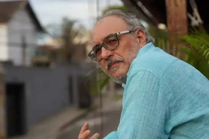 Autoria promove bate-papo sobre Carnaval na música e sedia feira de troca de livros 1 Alexandre Faria