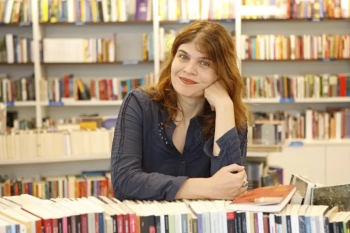 'O feminismo virou uma conversa coletiva, e isso foi muito bom', afirma Claudia Lage 1 Claudia Lage 2