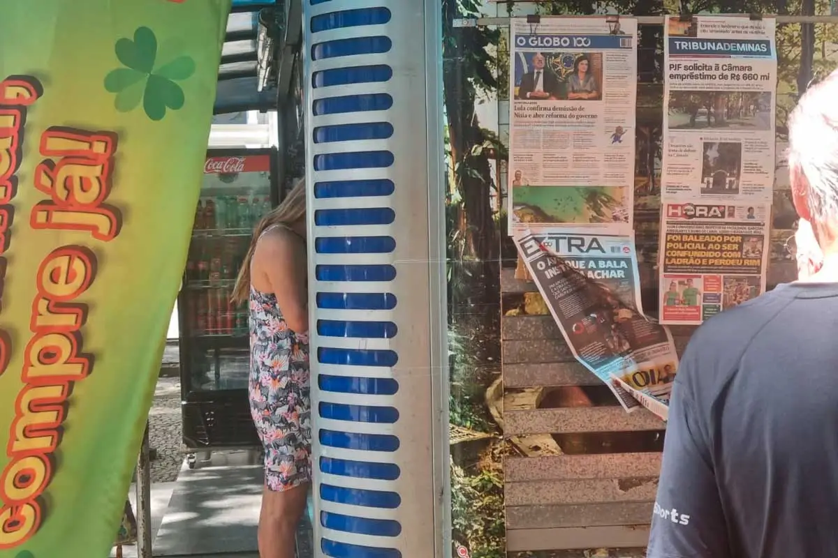 Venda de bebidas alcoólicas passa a ser permitida em bancas de jornal 1 Venda de bebidas alcoólicas passa a ser permitida em bancas de jornal