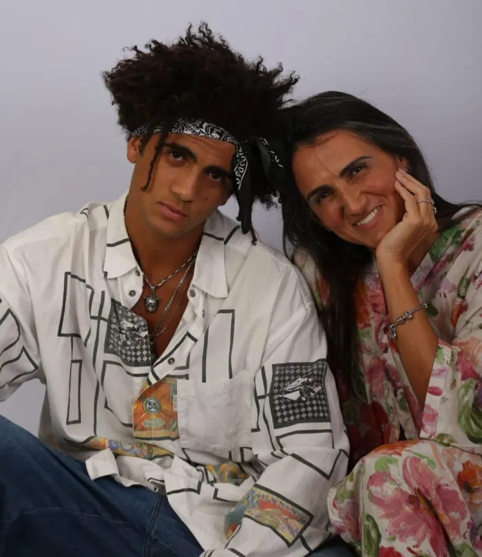 ‘Este é um livro feito de silêncio e berro forte’, afirma Marcela Hallack 1 Marcela Hallack e Pedro Loures