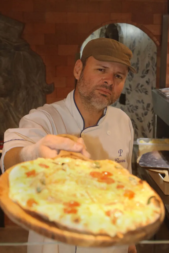 'Autêntica pizza de Minas Gerais': conheça o Encanto de Minas 2 pizza encanto de minas
