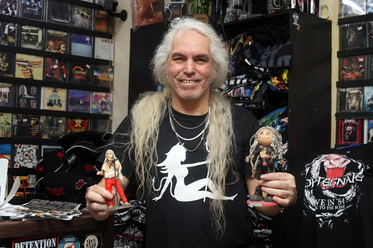 'Ozzy Osbourne dos miseráveis': Tuka celebra 40 anos de carreira 1 tuka