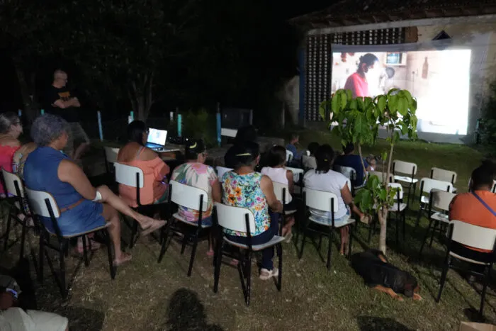 Edição de abril do Cineclube Sarandira exibe os filmes 'AmarElo' e 'Alike' 1 cineclube sarandira