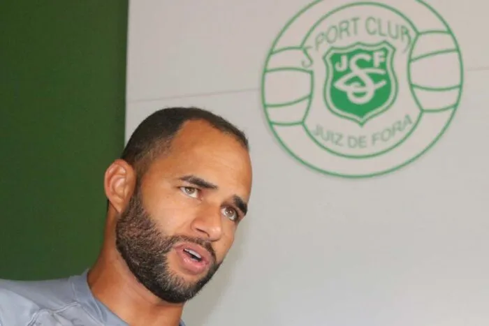 Ex-Vasco e Cruzeiro, Pablo inicia carreira como treinador no Sport Club JF 1 Pablo 2