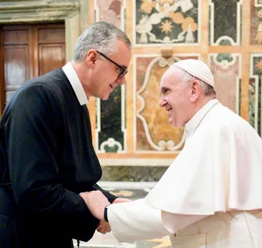 Padre Carlos Viol e o Papa Francisco 220425 CR 2