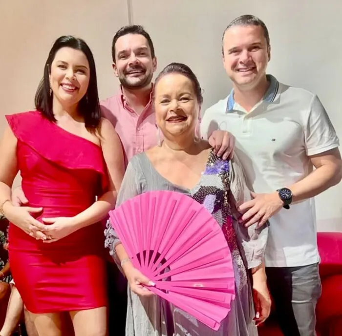Coluna Cesar Romero – 18 e 19 abril de 2025 3 QUATRO pessoas 170425 CR SEXTA