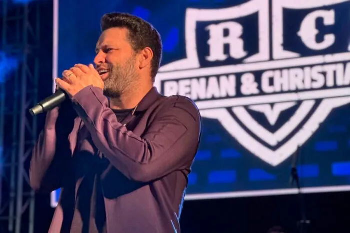 Cantor sertanejo Cristiano, da dupla Renan e Cristiano, está entre os investigados da operação Teatro Invisível II da Polícia Federal