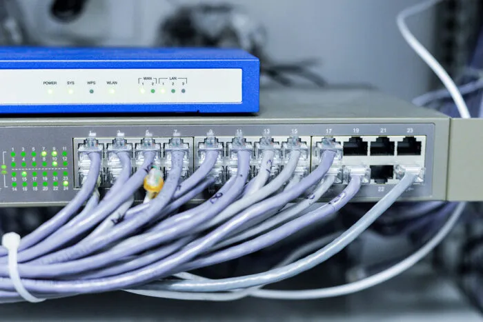 Japão quebra recorde de velocidade com internet 4 milhões de vezes mais rápida que a brasileira 1 Empresa de telecomunicação é condenada a indenizar motociclista que se acidentou com cabo solto internet