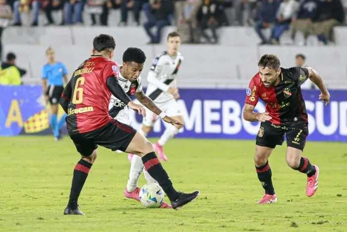 Vasco x Puerto Cabello: onde assistir, horário e escalações 1 vasco by matheus lima vasco editada