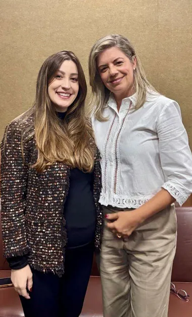 Duas mulheres ELES ACONTECEM 020525 CR