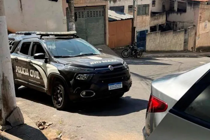 Mulher suspeita de liderar golpes com cartões clonados é presa em JF 1 Mulher suspeita de liderar golpes com cartões clonados é presa em Juiz de Fora