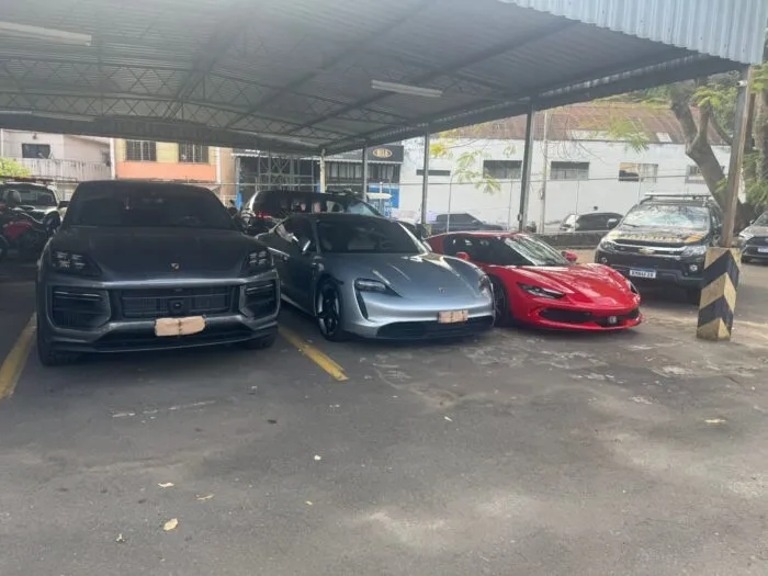 VÍDEO: Investigação sobre desvio de dinheiro do Fundeb resulta em apreensão de carros de luxo em Juiz de Fora 1 WhatsApp Image 2025 08 08 at 09.18.34