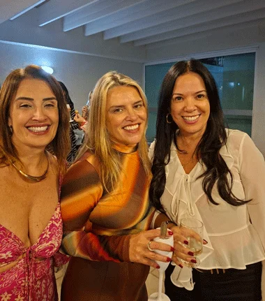 Coluna Cesar Romero – 10 e 11 de outubro de 2025 8 Liliane Carapinha 091025 Giglia festa surpresa com corte 1