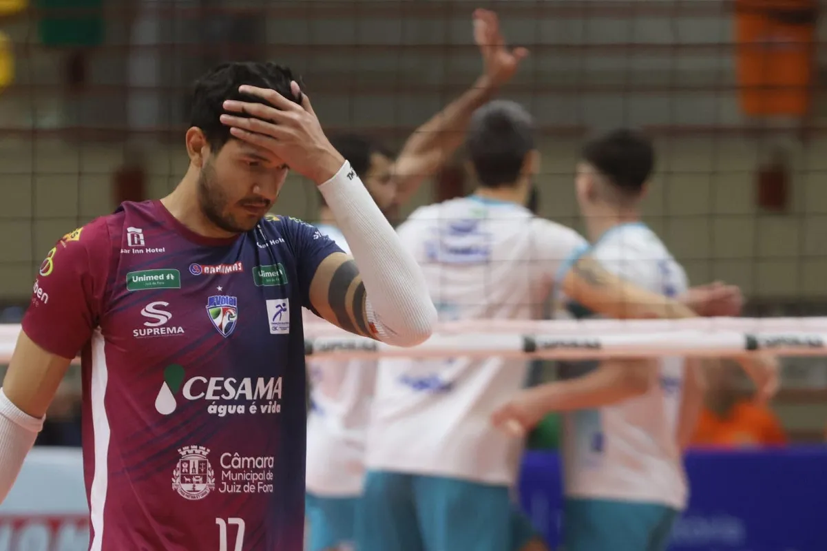JF Vôlei joga mal e perde para o São José em casa na Superliga