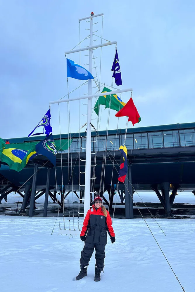 Médica juiz-forana está em missão de 13 meses na Antártica 3 Lara Gomes V2 Antartica Arquivo Pessoal