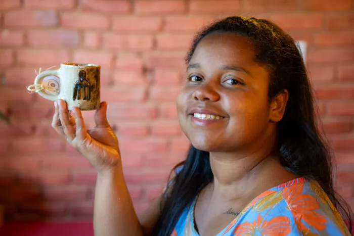 Cerâmica Guairá faz peças inspiradas em arte rupestre e gera renda para famílias 6 Cerâmica Guairá