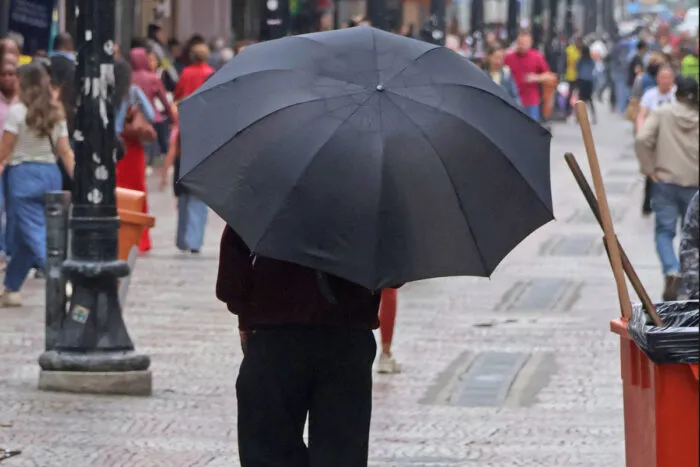 Tempo chuvoso predomina em Juiz de Fora e mudanças de temperatura são esperadas 2 tempo