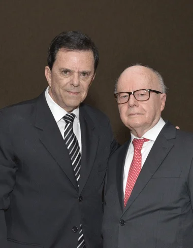 Coluna Cesar Romero – 07 e 08 de dezembro de 2025 24 2 Comenda 051225 com corte