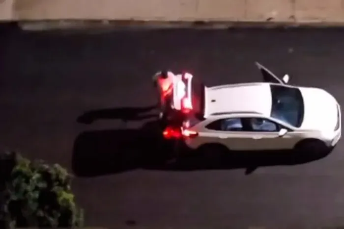 Imagens feitas por testemunhas mostravam carro de um dos suspeitos, hoje, réu, próximo à vítima. Por meio do trabalho da Polícia Civil foi constatado que Sebastião não chegou a ser colocado no porta-malas, conforme havia sido especulado à época. 