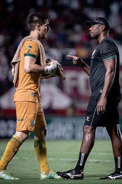 Após dois acessos, juiz-forano Negrette assume a preparação de goleiros de time do Mato Grosso 3 negrette