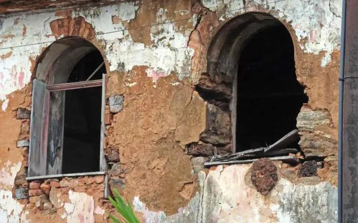 Casarão do Registro de Paraibuna: patrimônio do século XVIII aguarda restauração em Simão Pereira 8 uploads Leonardo 31.10.25 12.10