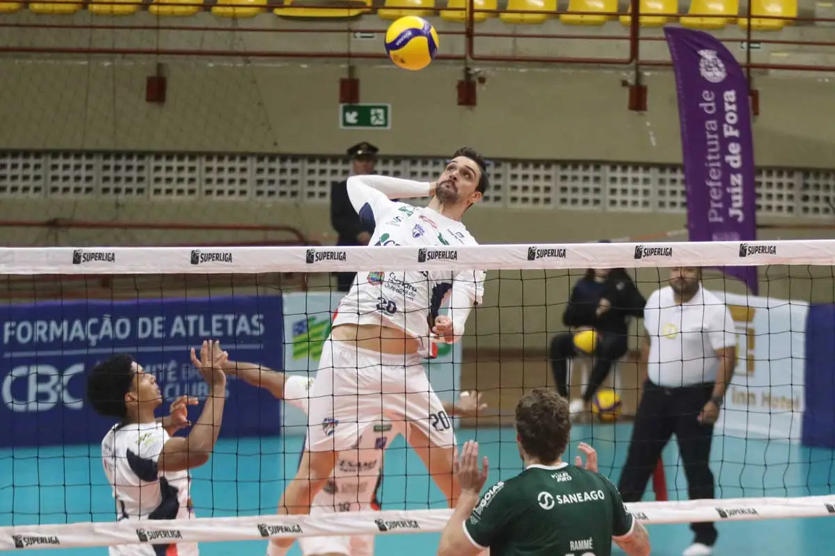 "Sede que se transforma em desespero", diz capitão do JF Vôlei sobre 12ª derrota consecutiva